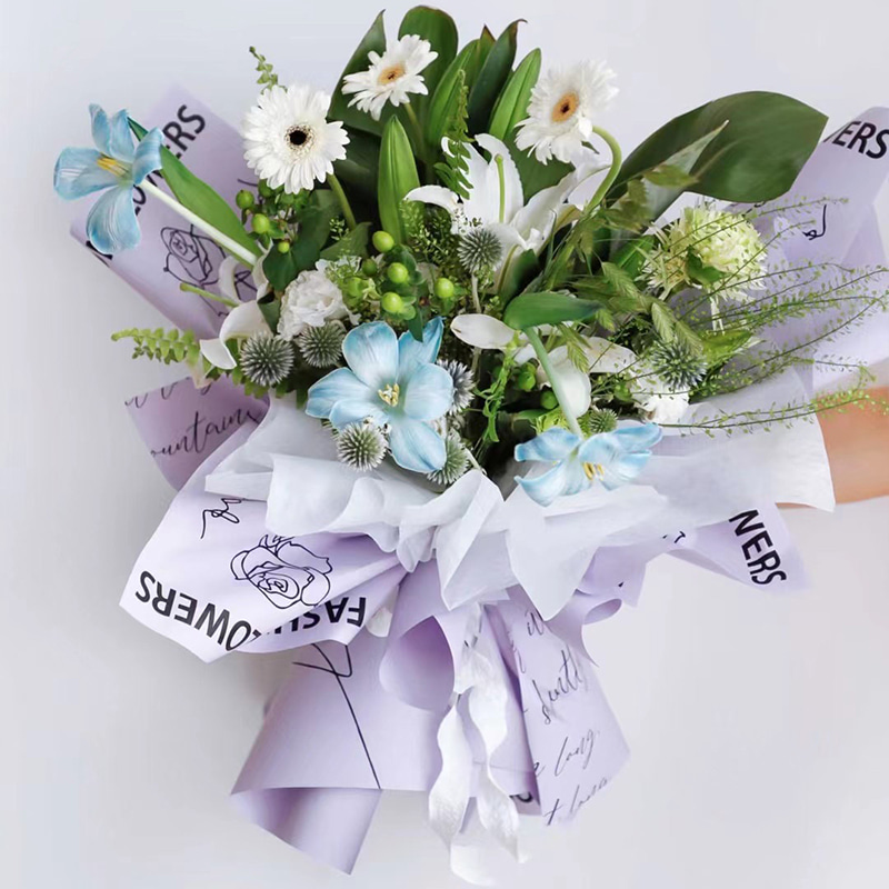 Papir za zamatanje Flower Love-Bouquet s uzorkom ruža